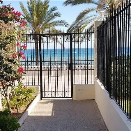 Апартаменти Estudio En Primera Linea De Mar De