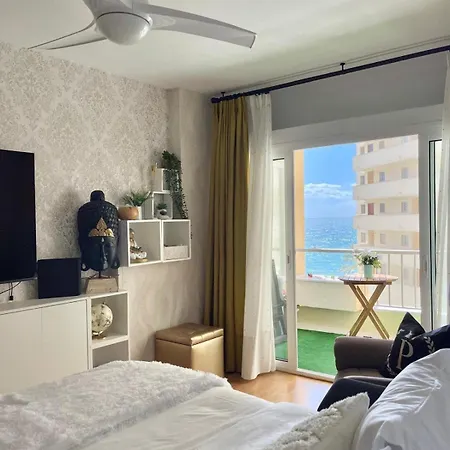 Апартаменти Estudio En Primera Linea De Mar De *