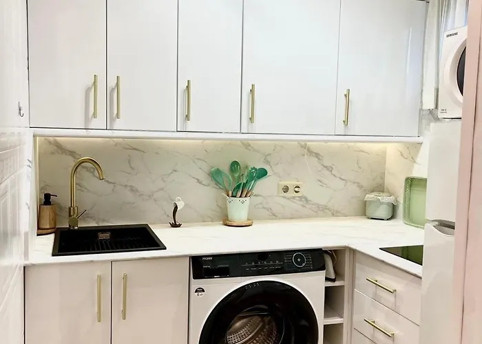 Estudio En Primera Linea De Mar De * Марбелья