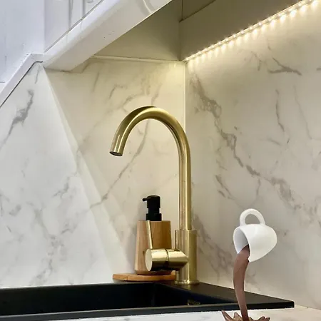 Estudio En Primera Linea De Mar De